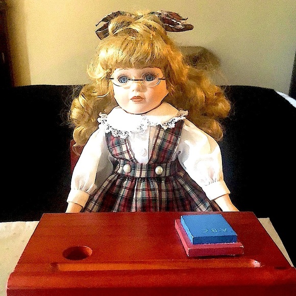 PORCELAIN DOLL “READY FOR SCHOOL DAYS” EUC - Picture 1 of 5